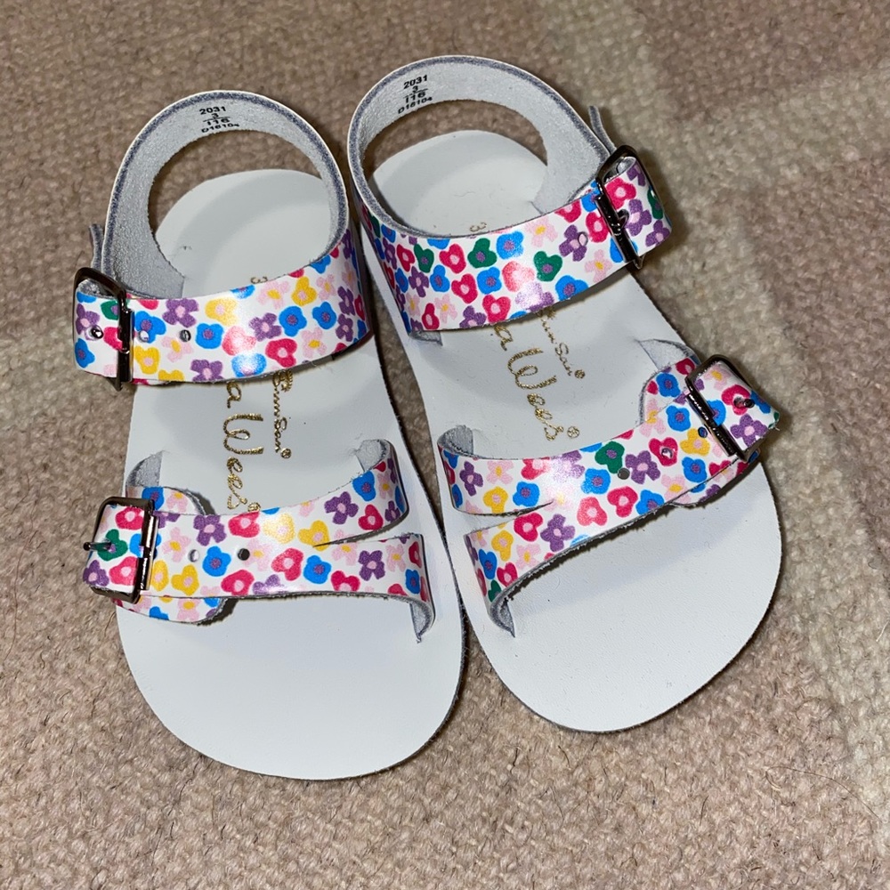 See Wees brand new